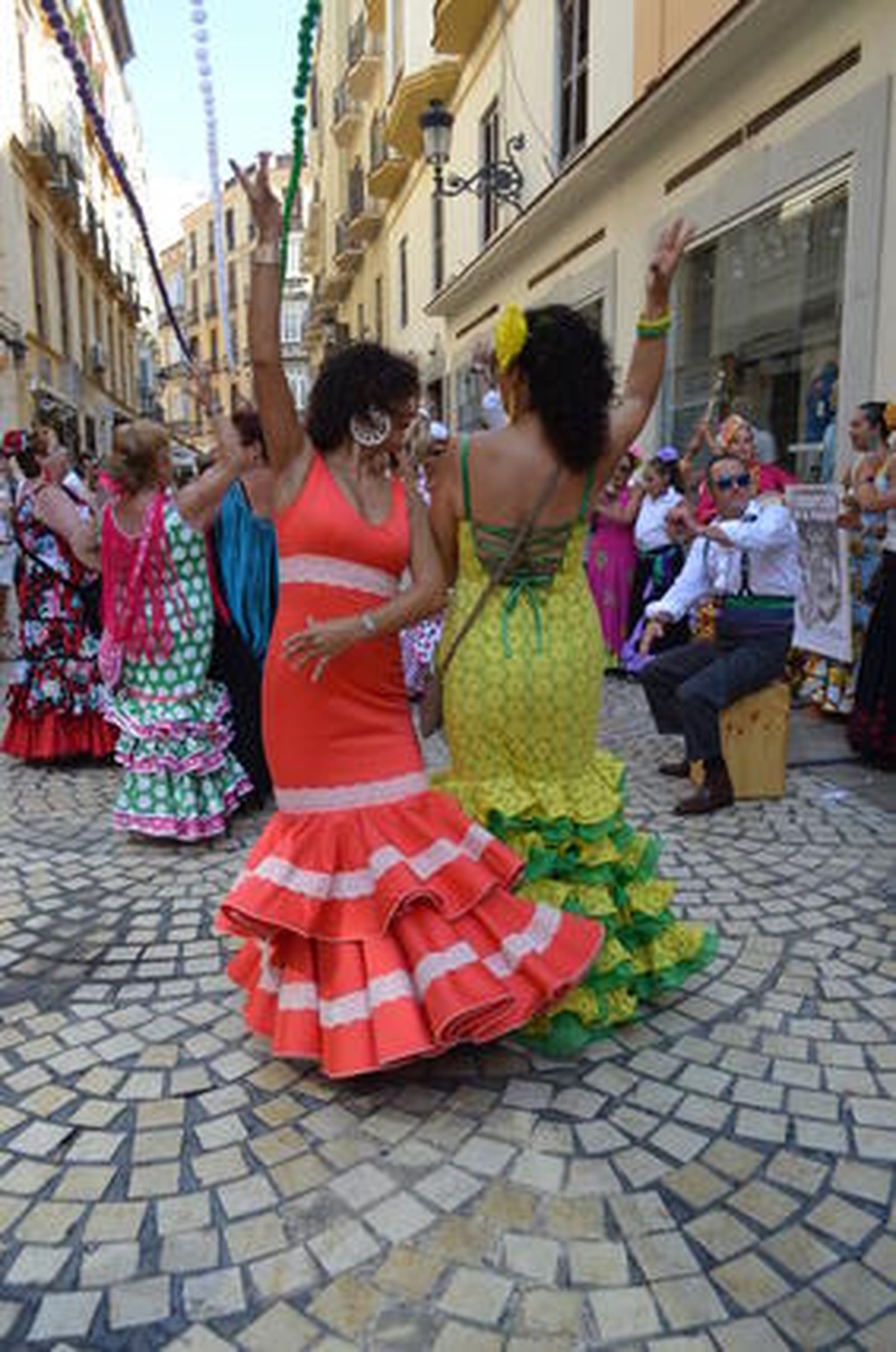 Jolgorio en el Real y en el centro

Foto: Marta González / Javier Albiñana