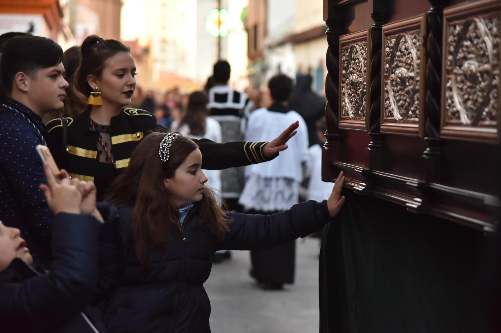 Imágenes del Lunes Santo en La Línea
