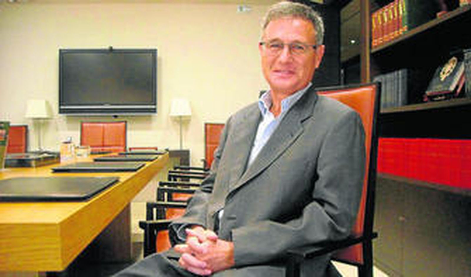 Enrique Sánchez, en una de las salas del bufete Guerrero Abogados, al que se ha incorporado como abogado.