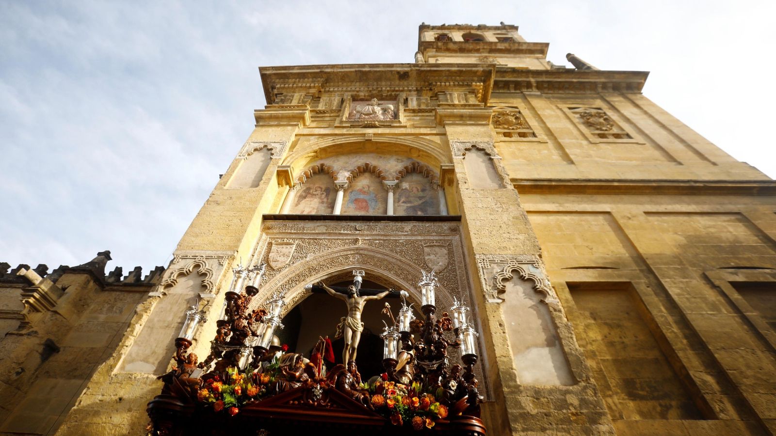 El Cristo de la Agonía, a su salida de la Santa Iglesia Catedral.