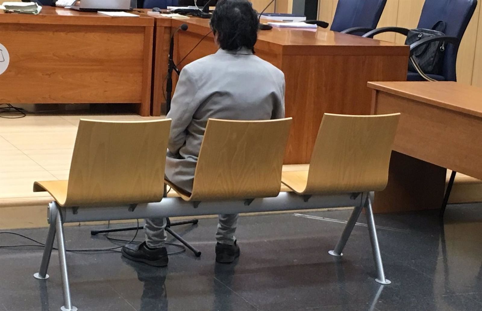 El ex marido de Mónica Oltra durante el juicio.