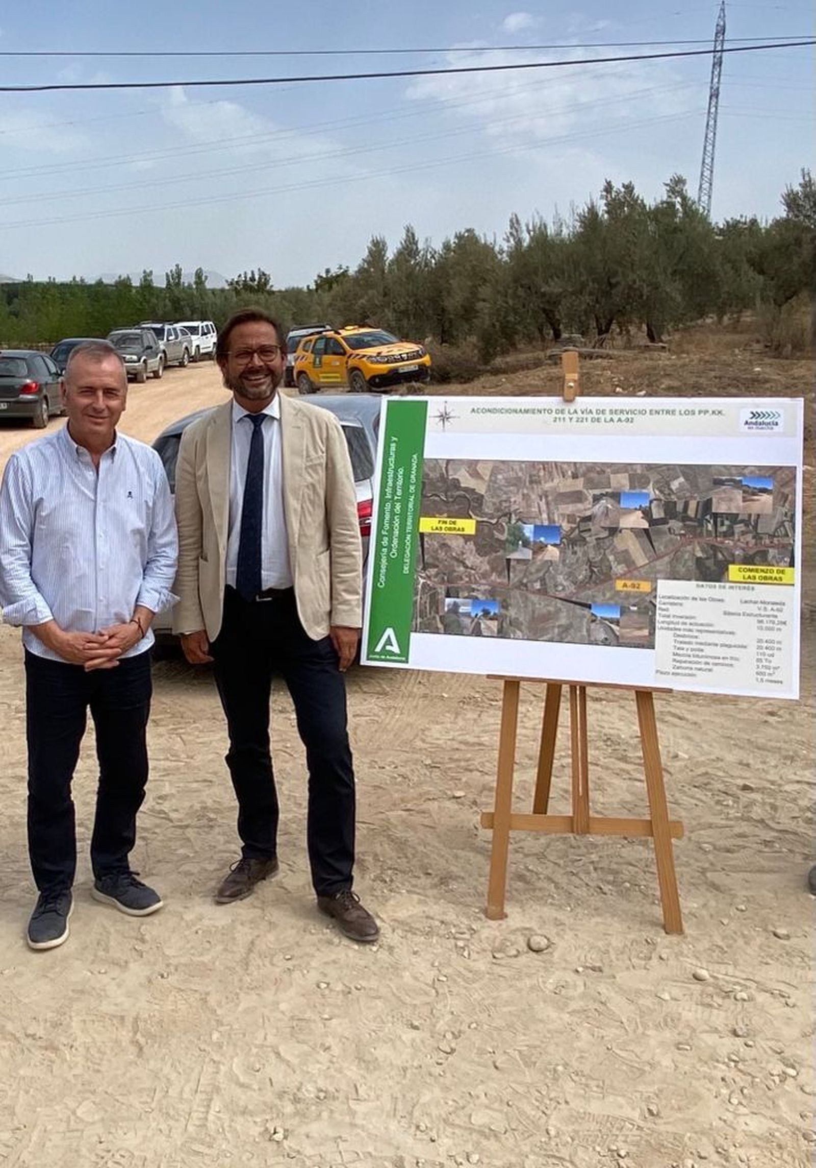 Antonio Granados presenta el arreglo de la vía de servicio