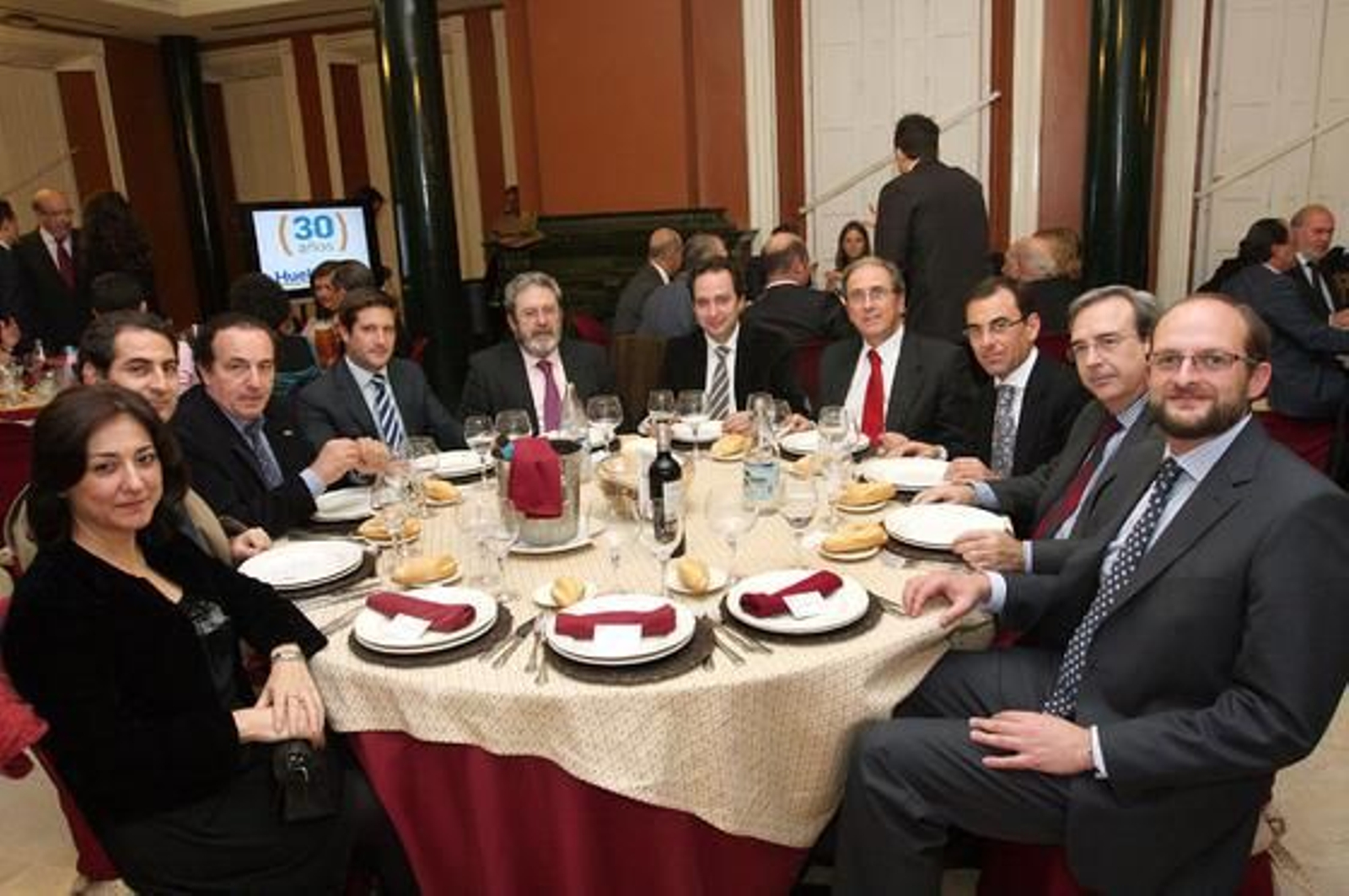 Isabel Rodríguez, Alfonso Infante, Manuel Acosta, Guillermo García Longoria, Roberto Ibañez, Manuel Remesal, Rafael Ávila, Ángel Sánchez, el director general del Grupo Joly, Juan Carlos Fernández, y Pedro García.

Foto: Josue Correa