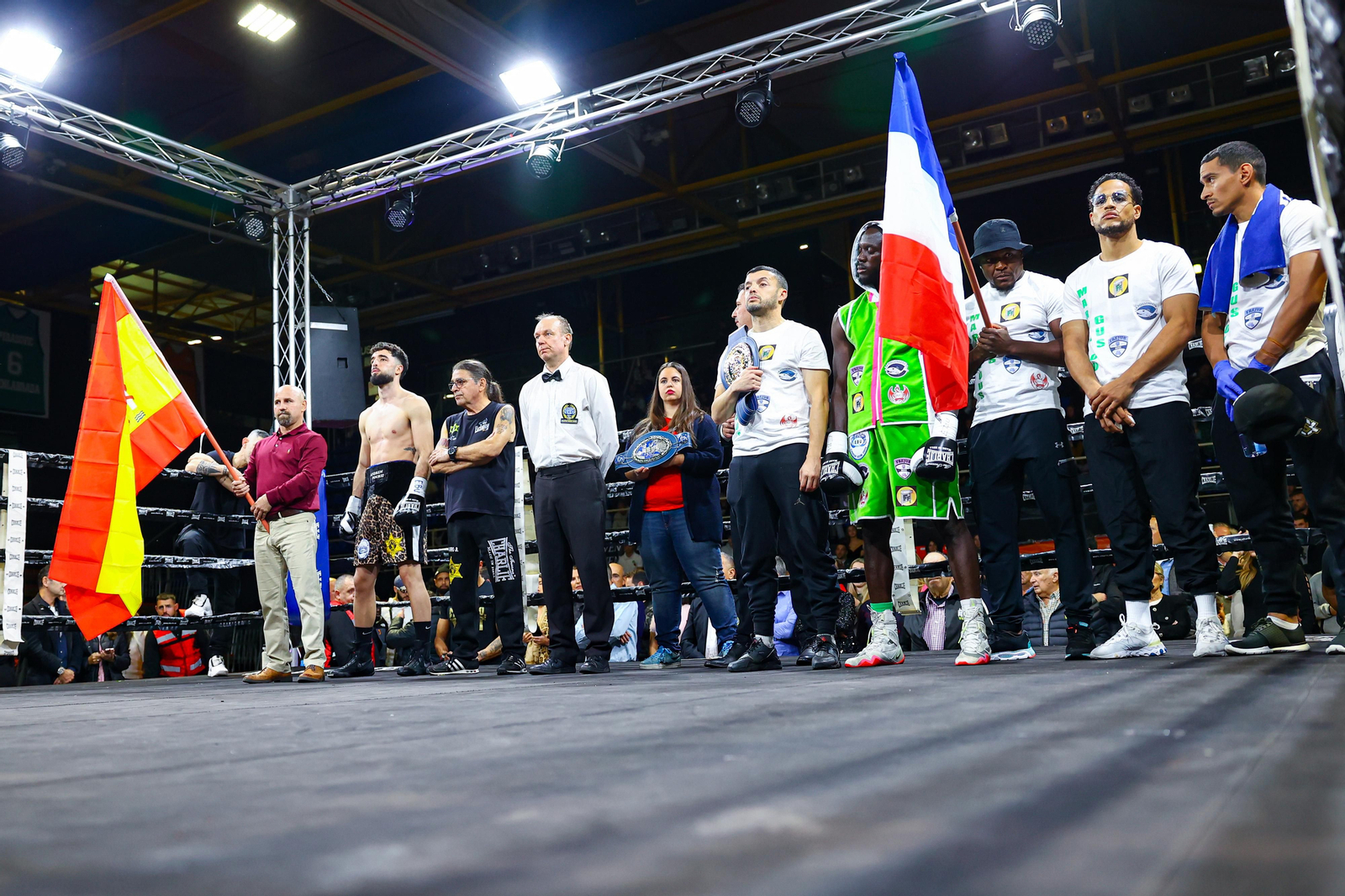 Las mejores fotos de la derrota de José Luis Navarro (El Cazador Jr) ante Gustave Tamba