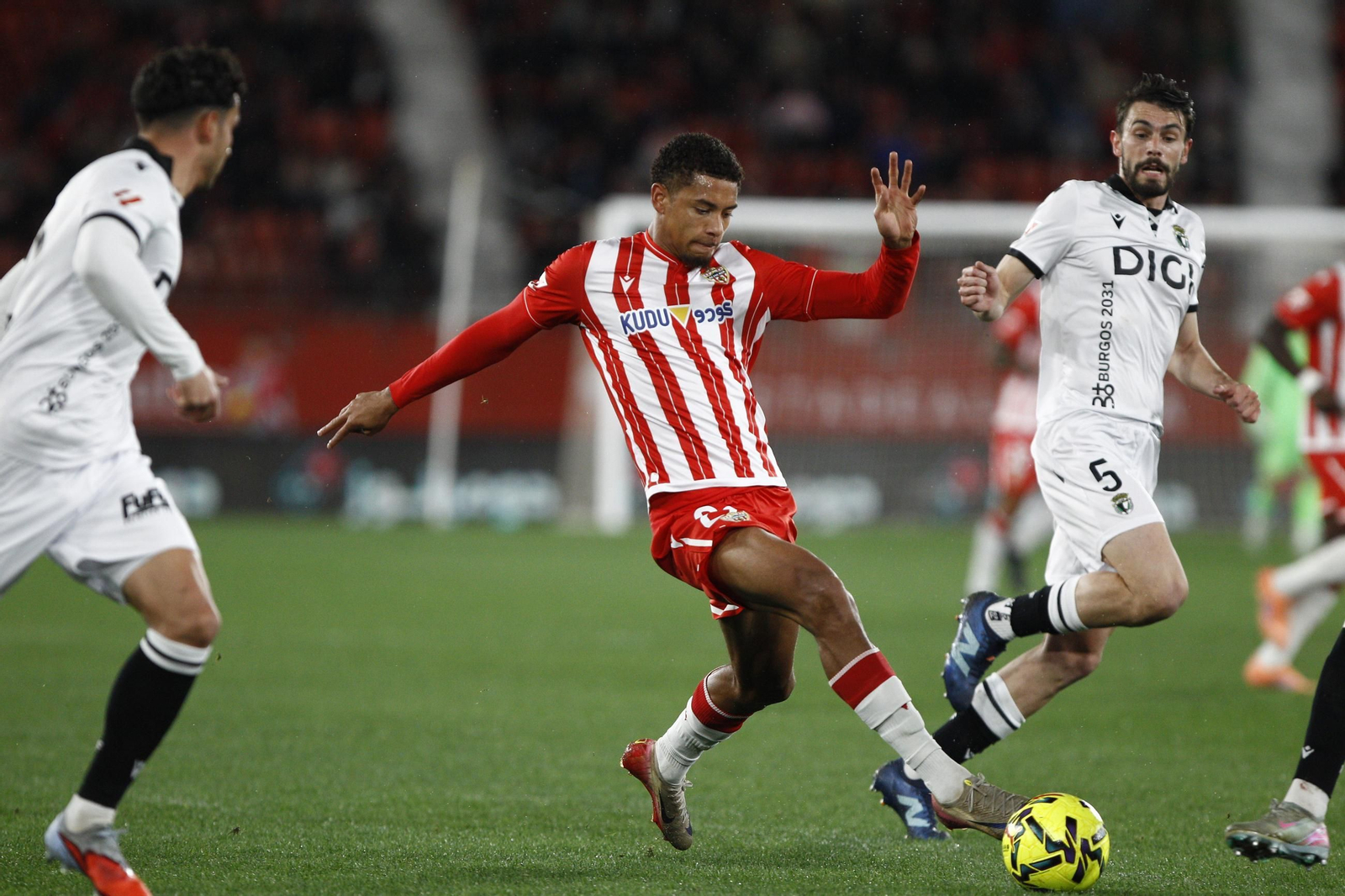 Las fotos del partido de fútbol U.D. Almería-Real Burgos