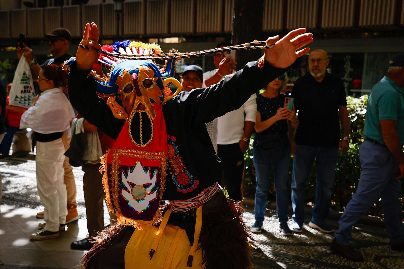 Fotos: así ha sido el desfile por el Día de la Hispanidad en Granada