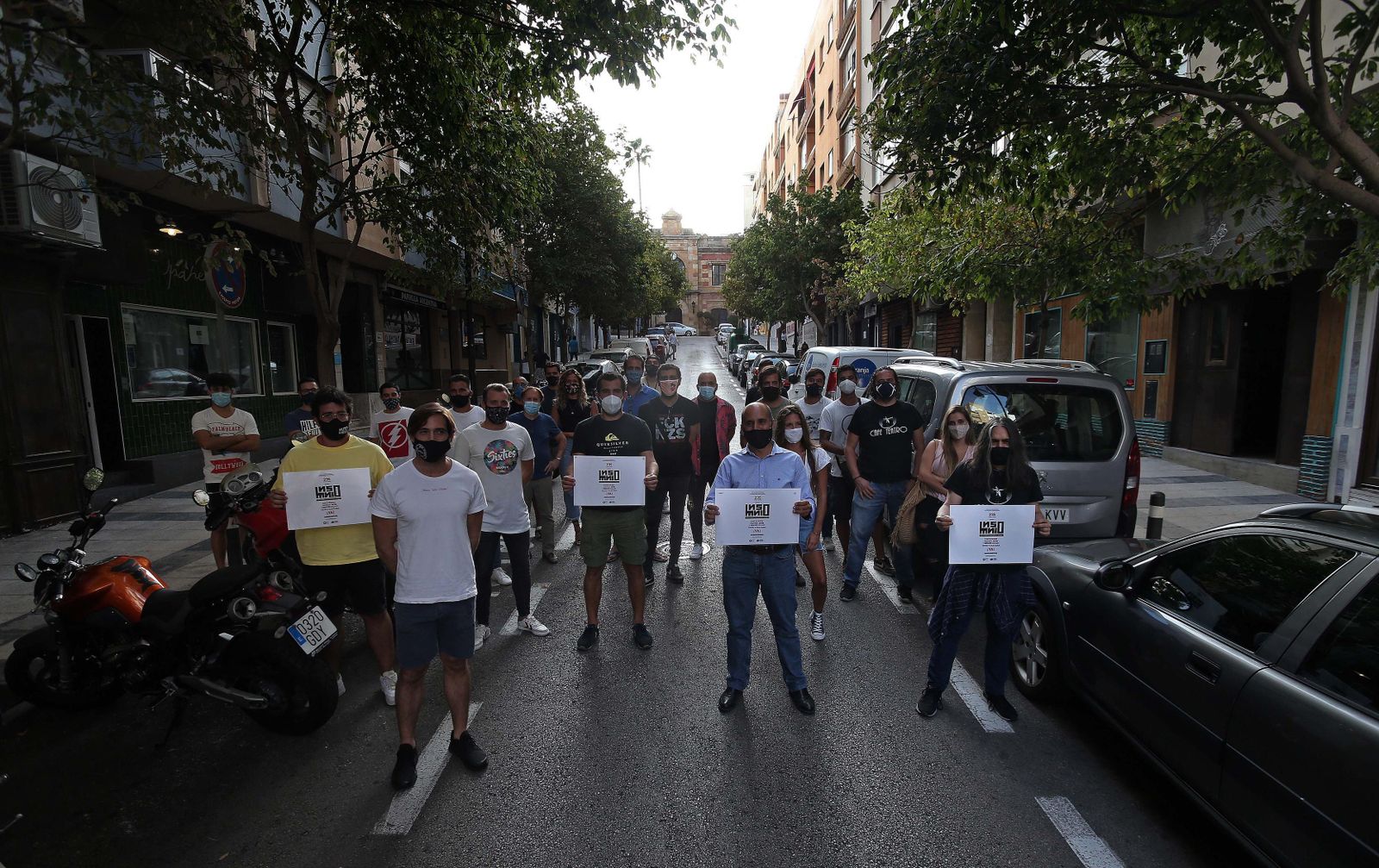 Empresarios y trabajadores de los bares de la calle Trafalgar.