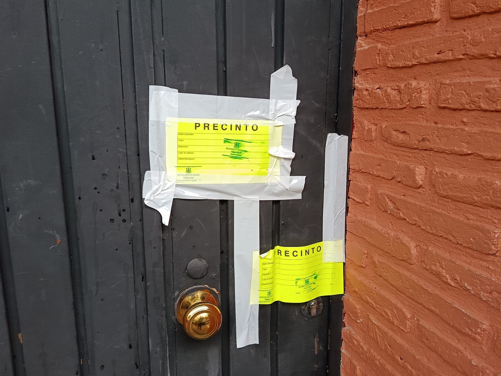 Precinto de clausura de la discoteca The World el pasado fin de semana en Ciudad Jardín.