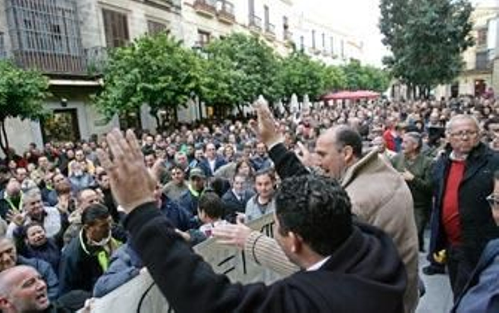 El Ayuntamiento acumula un año sin poder pagar puntual a sus trabajadores