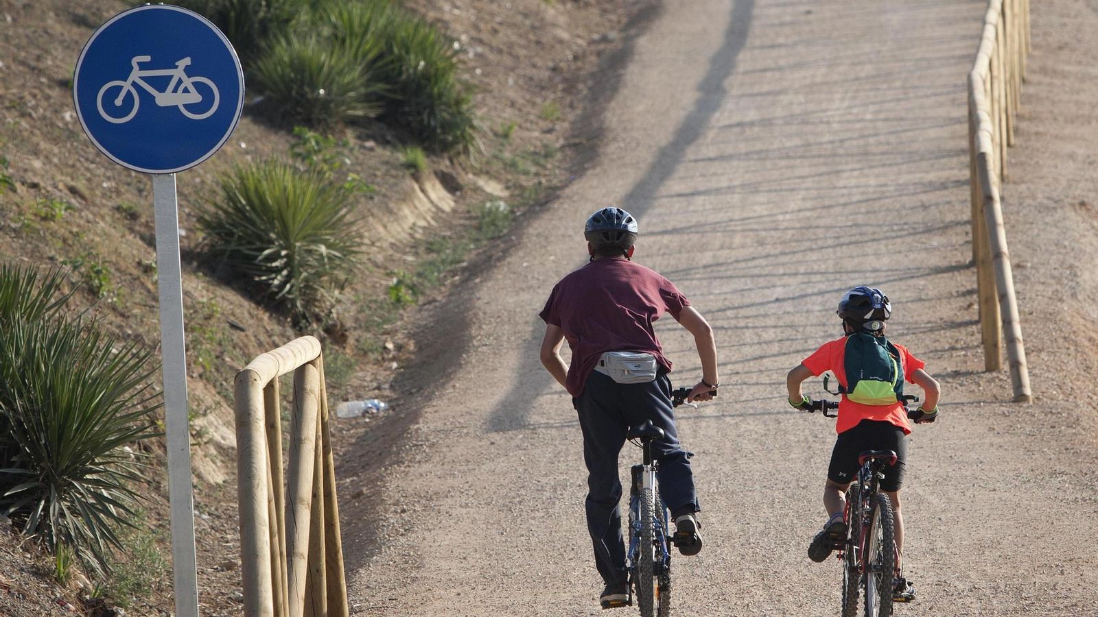 Acceso al sendero que discurre junto a bahía Sur.
