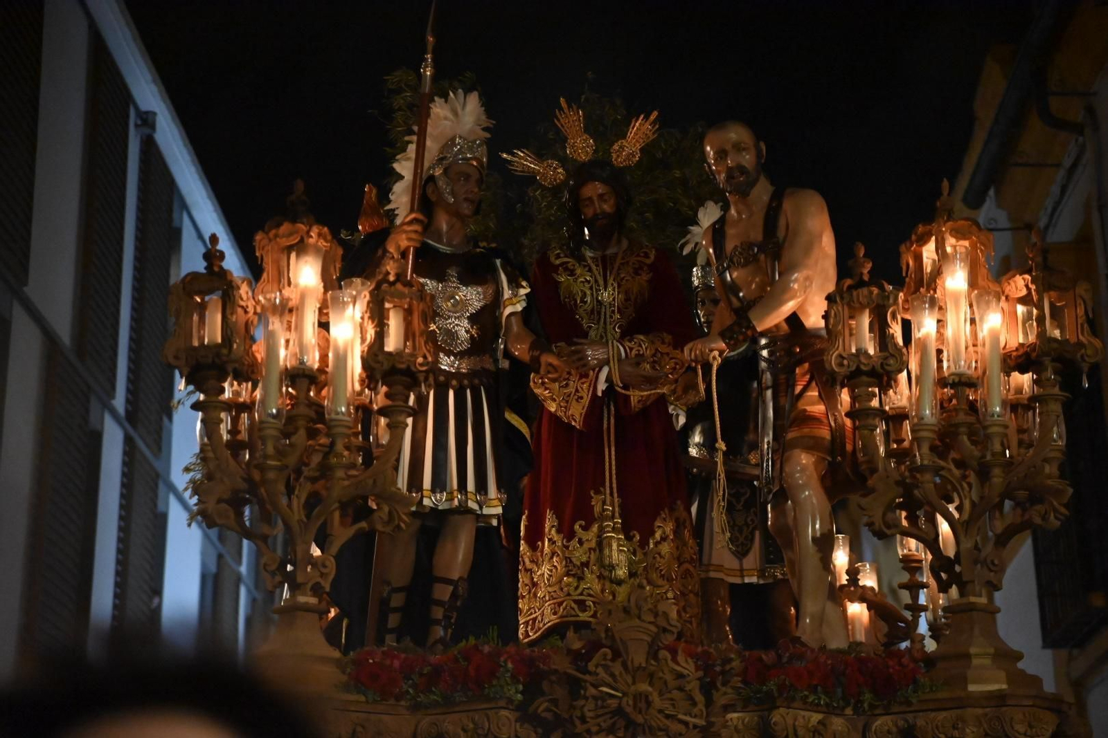 El Señor del Prendimiento, durante el traslado del Viernes Santo. El Señor del Prendimiento, durante el traslado del Viernes Santo.