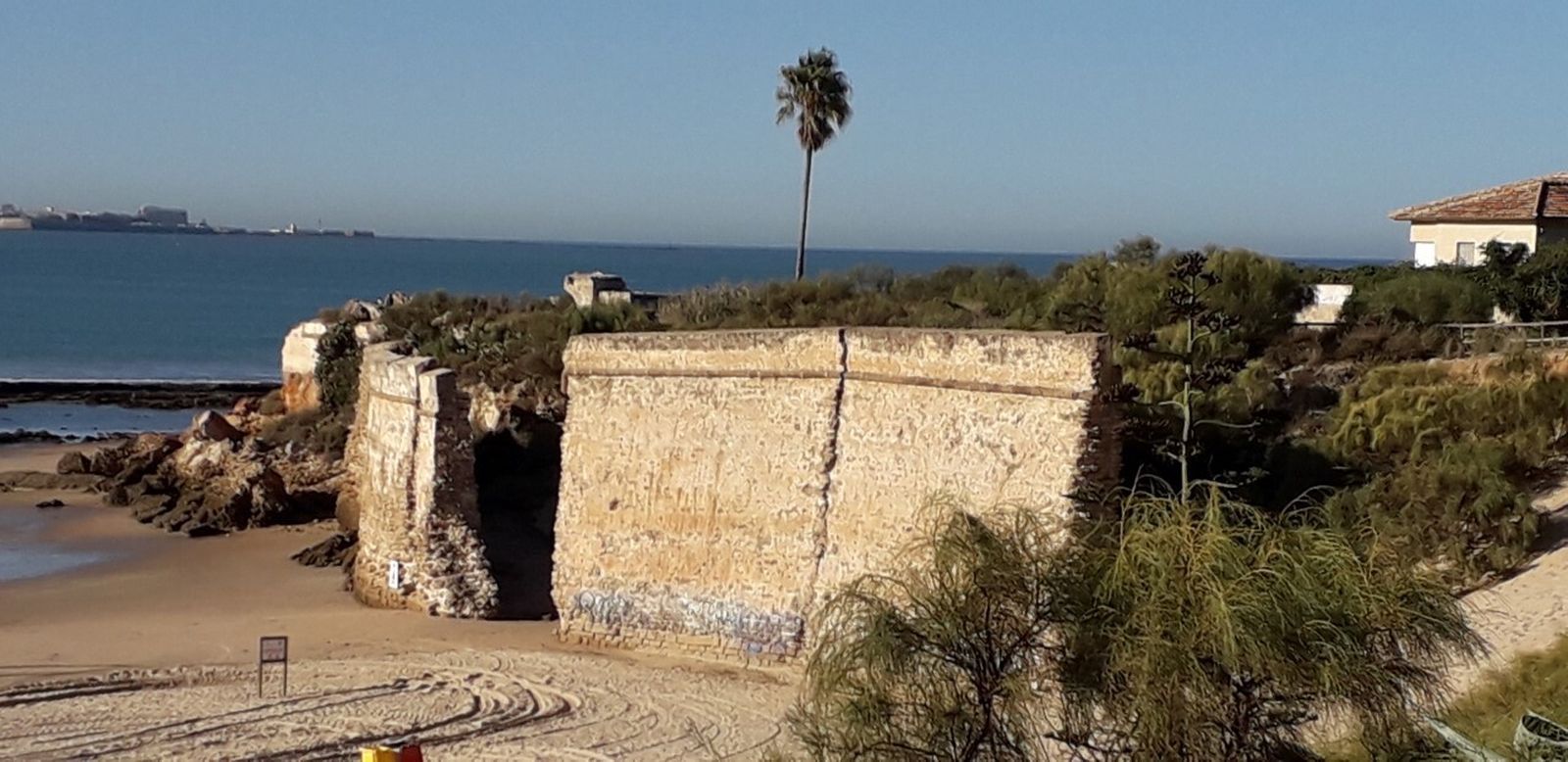 Una imagen de la muralla de Santa Catalina.