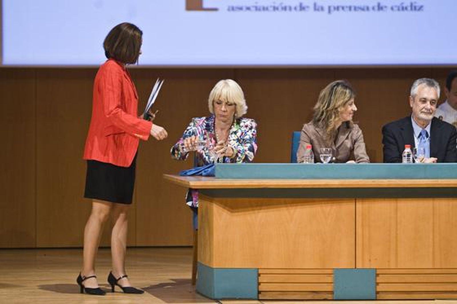 Los Príncipes de Asturias clausuran el Congreso Mundial de Periodismo en Cádiz. 

Foto: Julio Gonzalez