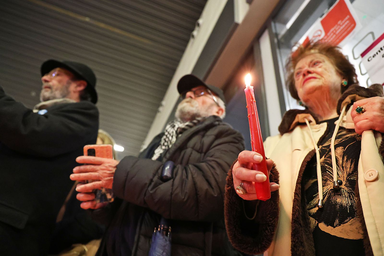 Las fotografías de la vigilia por los fallecidos en el accidente de tren  de Adamuz