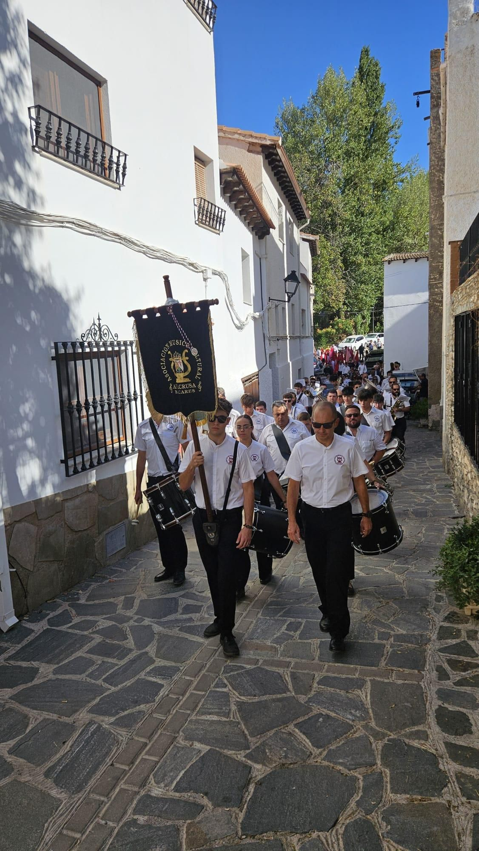 Así ha sido la salida procesional del Santo Cristo del Bosque en Bacares