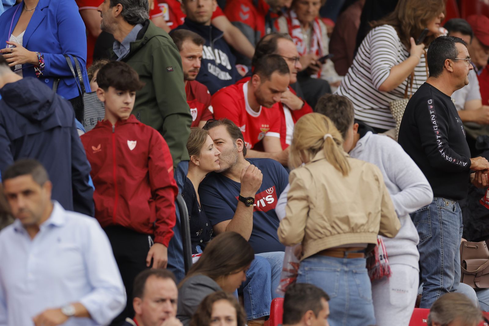 Búscate en las fotos del Sevilla-Madrid