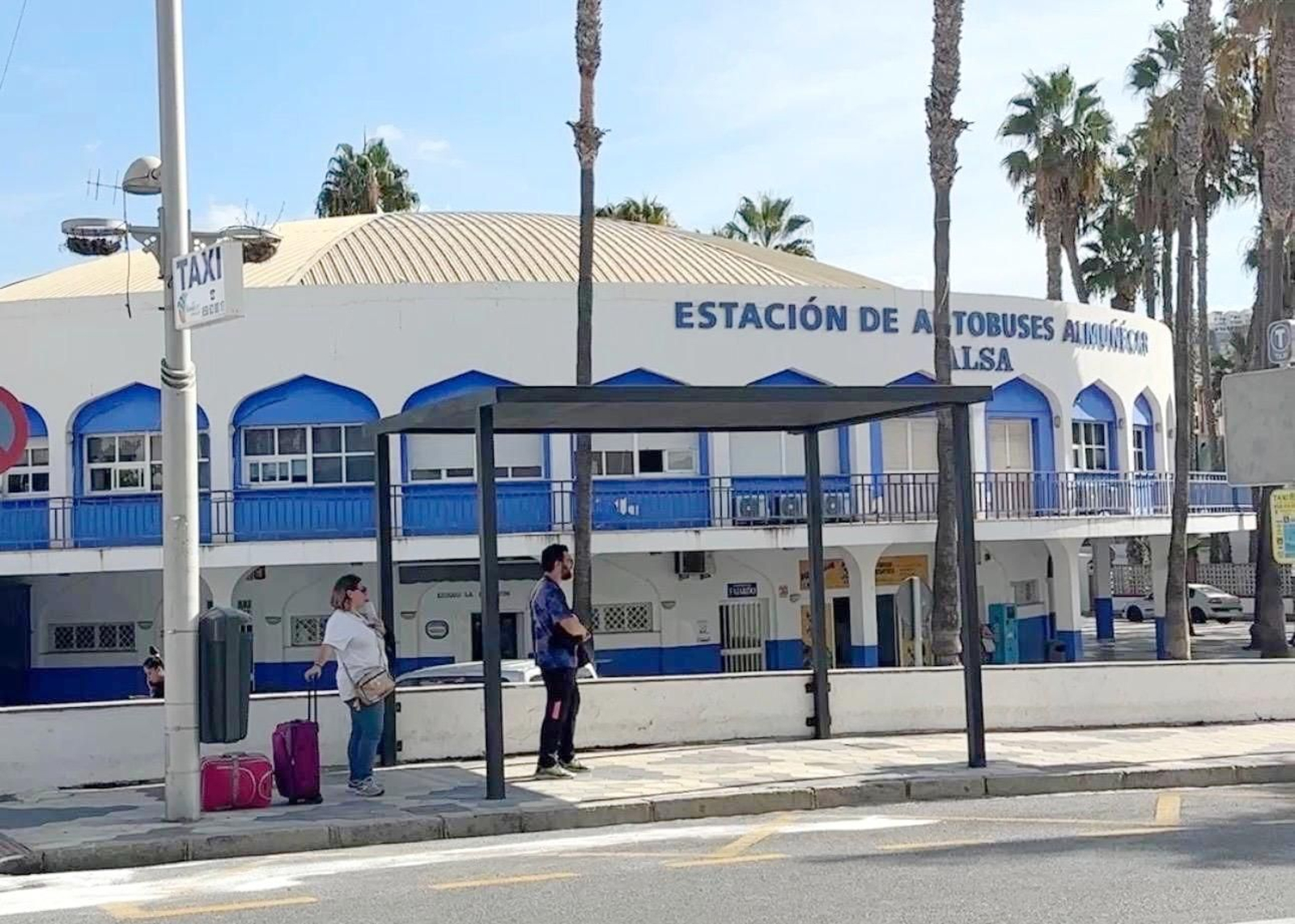 Visita nuevas marquesinas taxis de Almuñécar