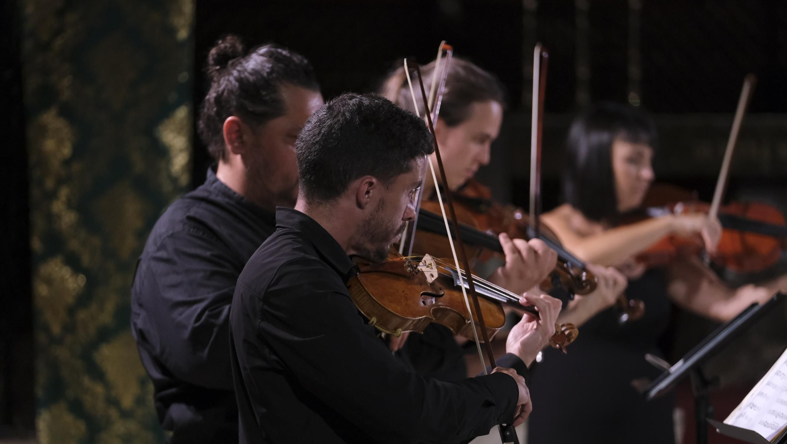Concierto de la OCAL y del violinista Jesús Reina en Vélez Blanco, en imágenes