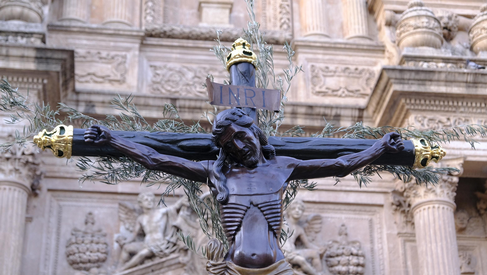 Las imágenes del Vía Crucis del Cristo de la Escucha