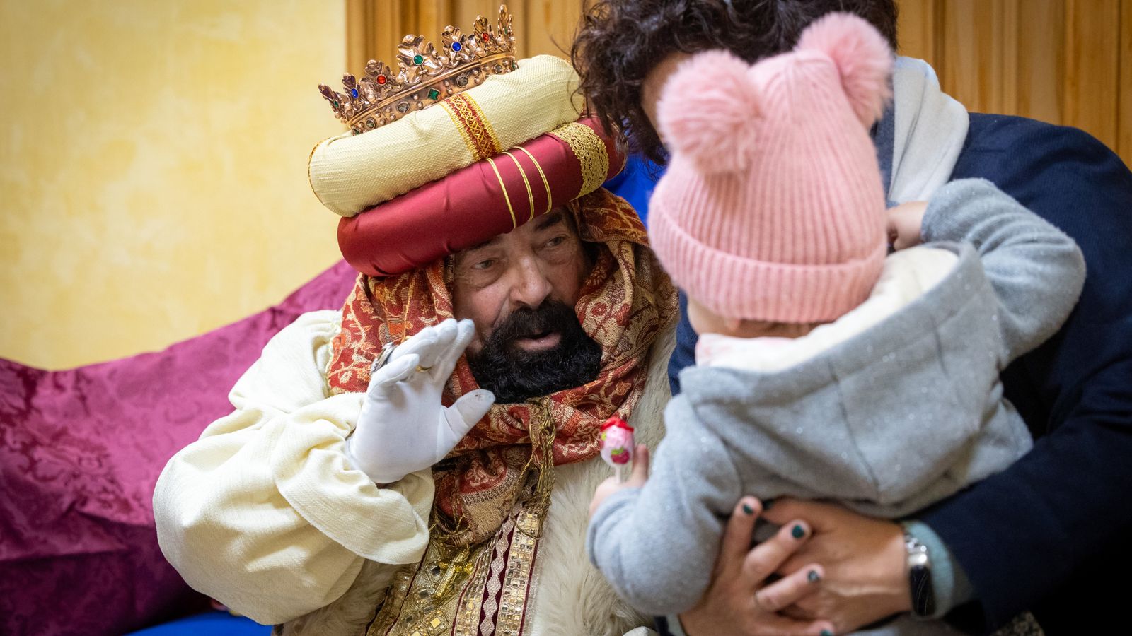 Los Reyes Magos han estrenado ropajes este año.