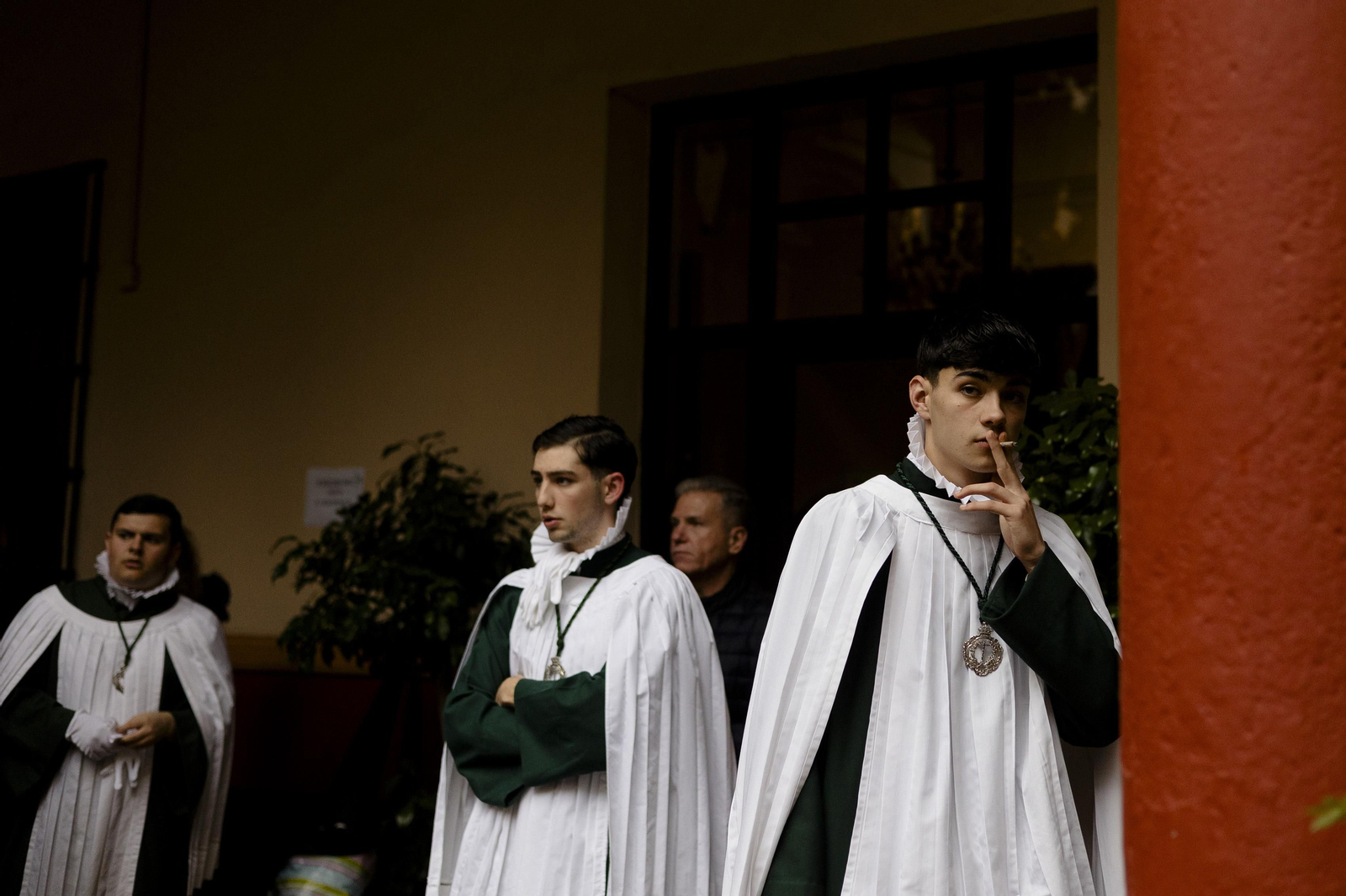 Las imágenes de la cofradía de Veracruz este Lunes Santo en la Semana Santa de Cádiz de 2024