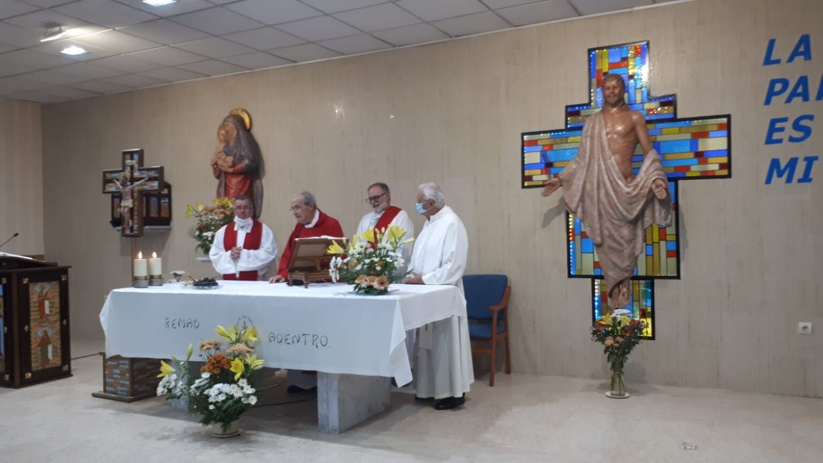 El sacerdote diocesano Eugenio Lobo Conde durante una misa.