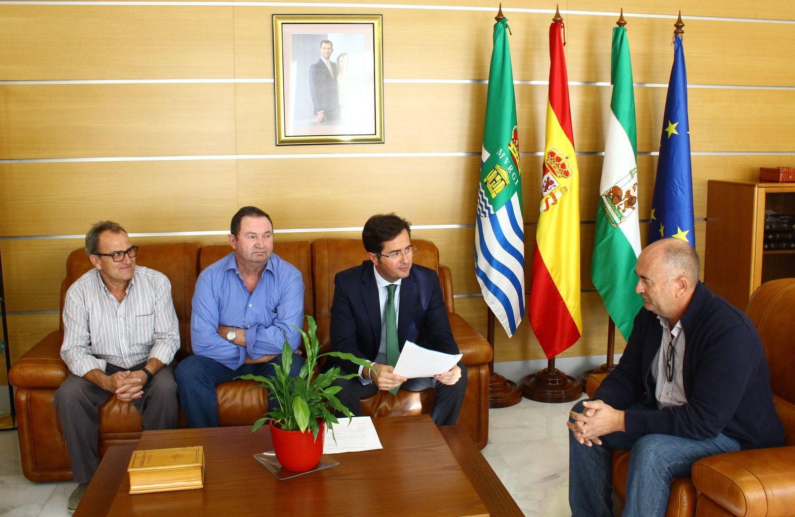 Encuentro en el despacho del alcalde de El Ejido.
