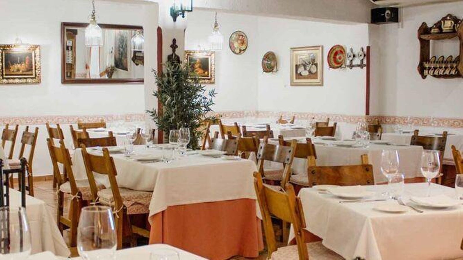 El establecimiento pertenece a la familia Sánchez Pozuelo, que también tienen La Taberna de Almodóvar en Córdoba capital