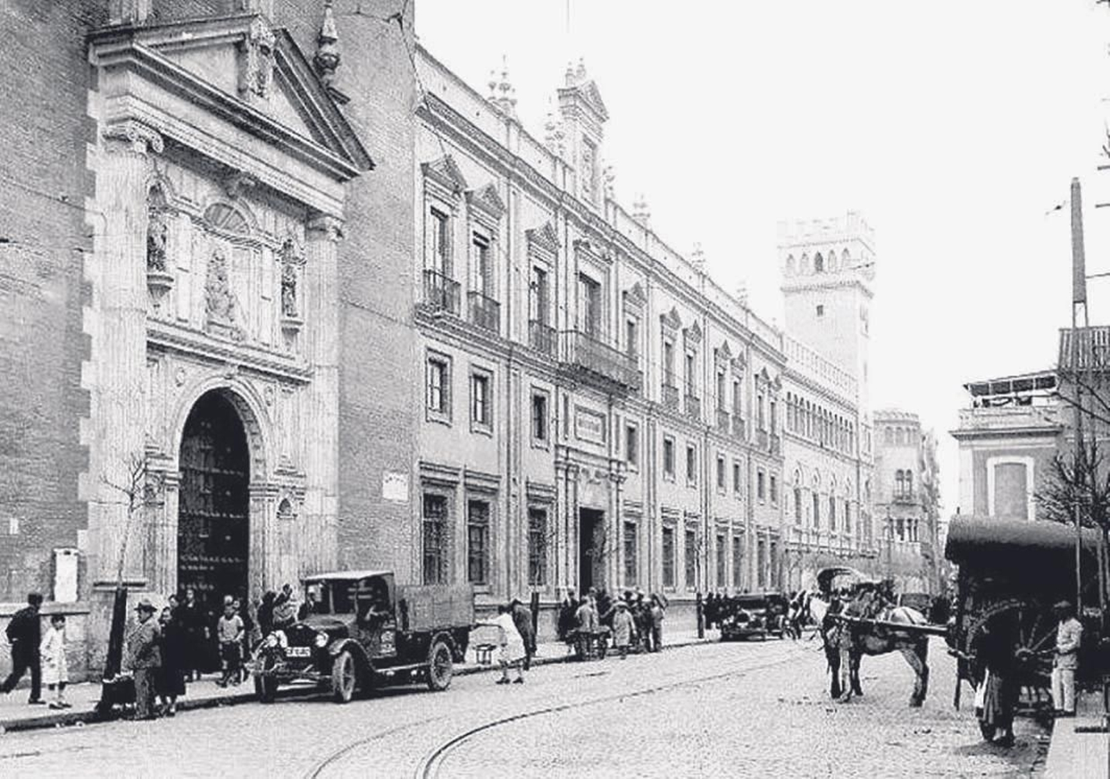 La Facultad de Derecho se instaló en la calle Laraña, donde está hoy la de Bellas Artes, en 1771.