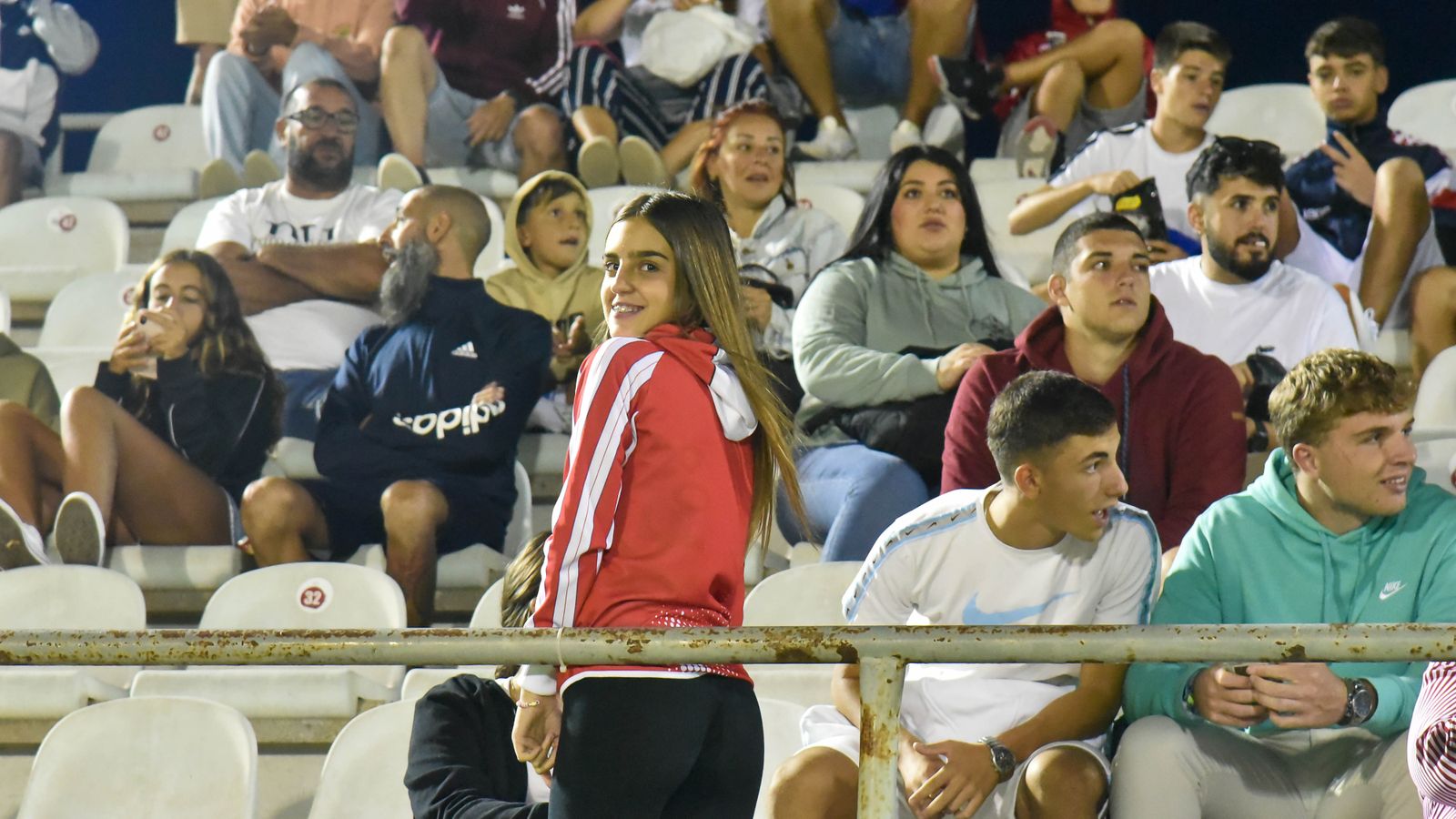 Las fotos del ambiente en el  Algeciras CF - San Fernando CD de la primera jornada.