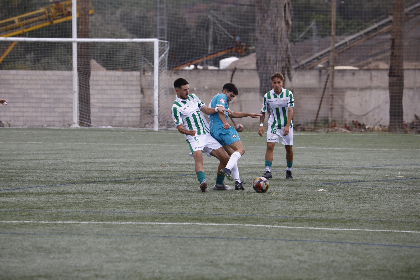 Las mejores fotos del derbi provincial entre el Córdoba B y el Pozoblanco