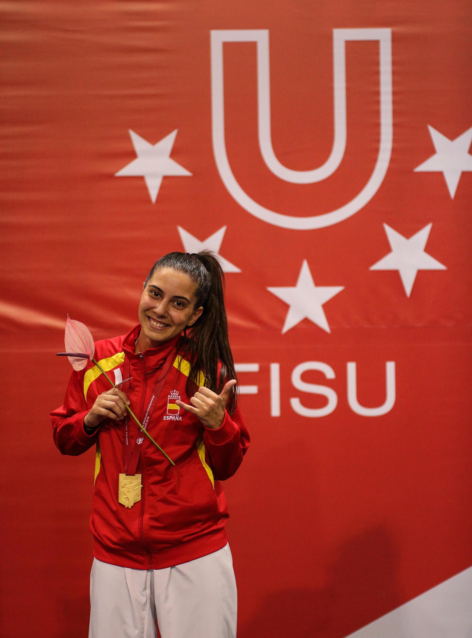 Rocío Sánchez, con su medalla de oro lograda en el Mundial Universitario de Braga.
