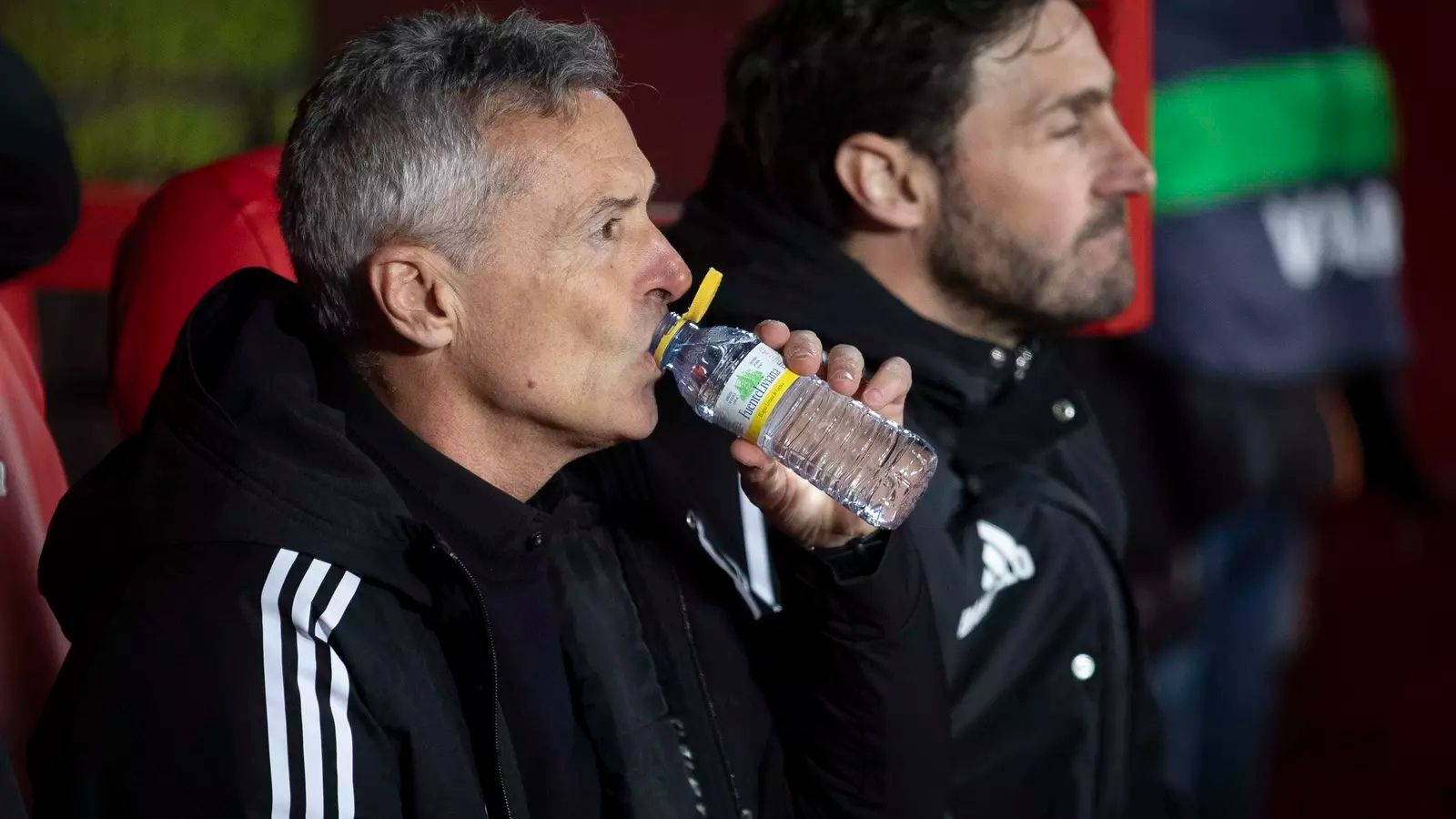 Fran Escribá junto a su segundo entrenador.