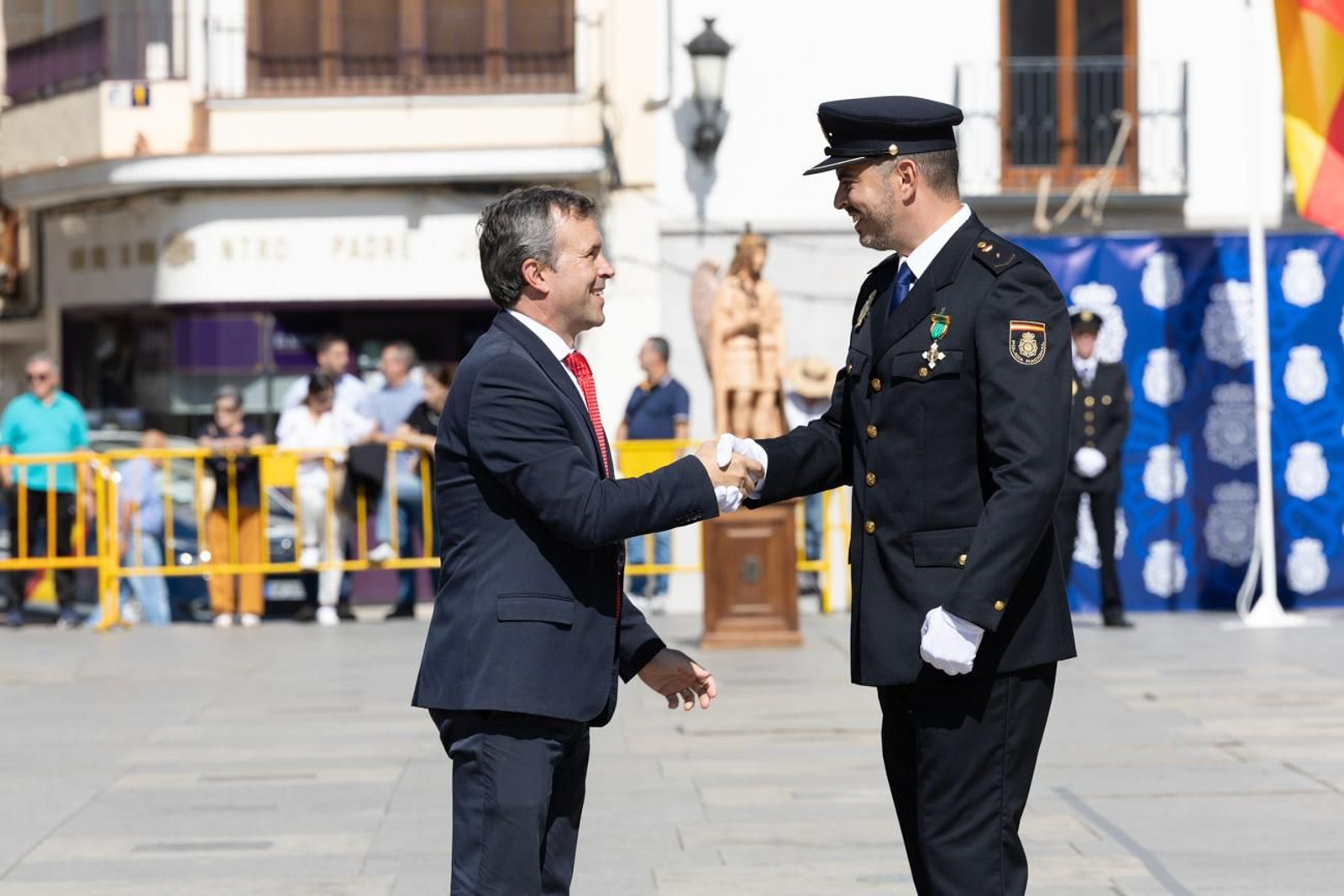 Acto por el día de la Policía Nacional, con motivo de la festividad los Santos Ángeles Custodios