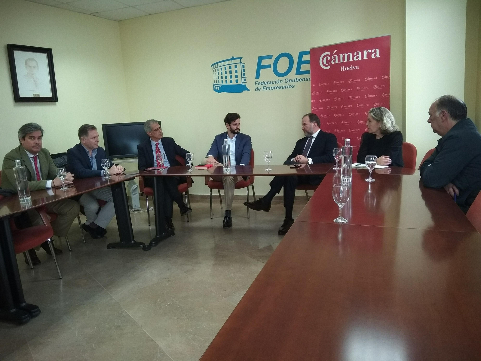 Un momento de la reunión entre Toscano y García-Palacios y sus equipos.