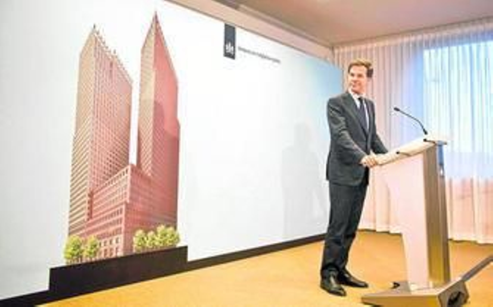 El primer ministro holandés, Mark Rutte, durante la comparecencia de ayer en la que pidió una investigación profunda de la tragedia.