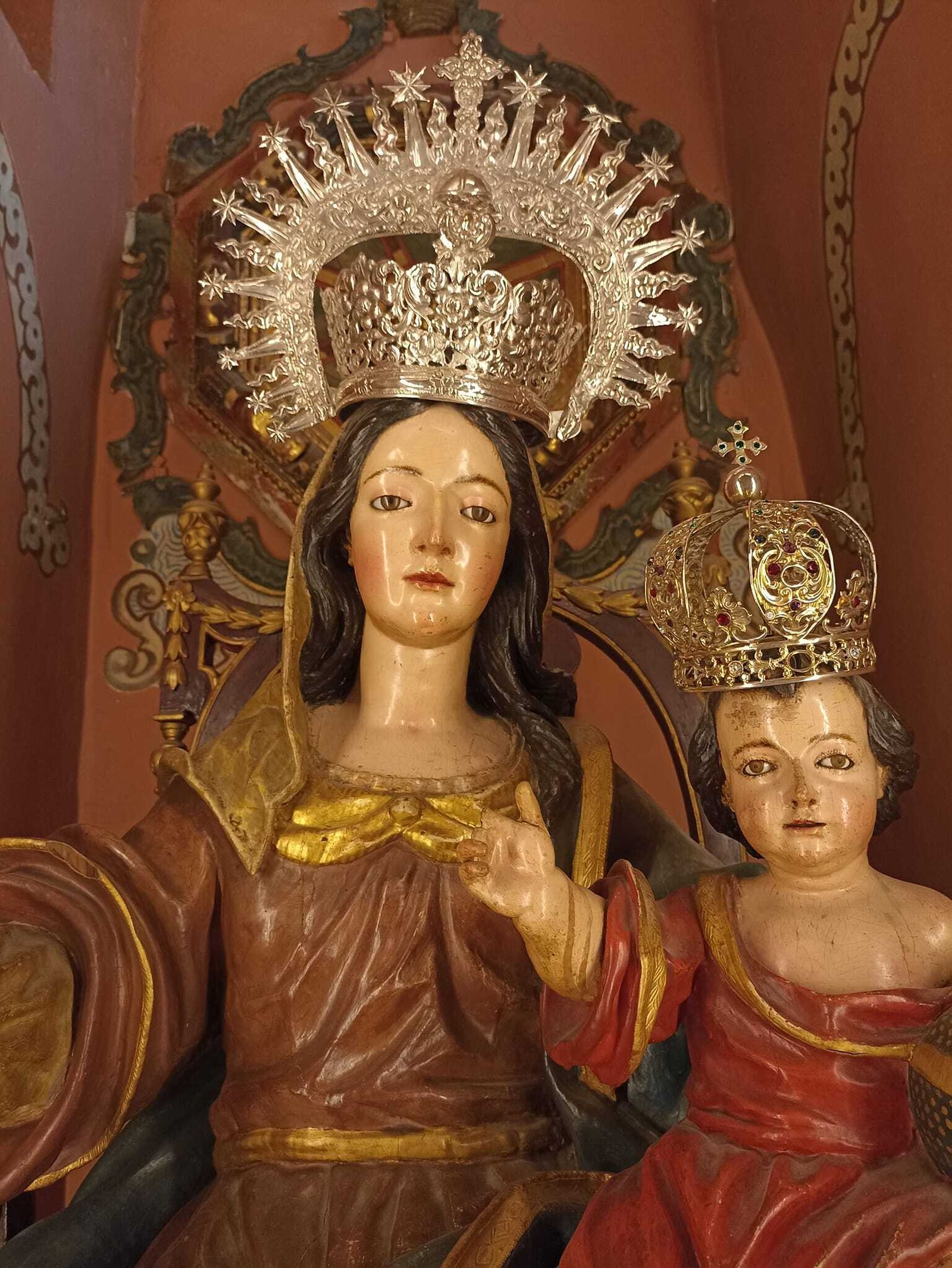 La Virgen de las Nieves, titular de la parroquia algabeña.