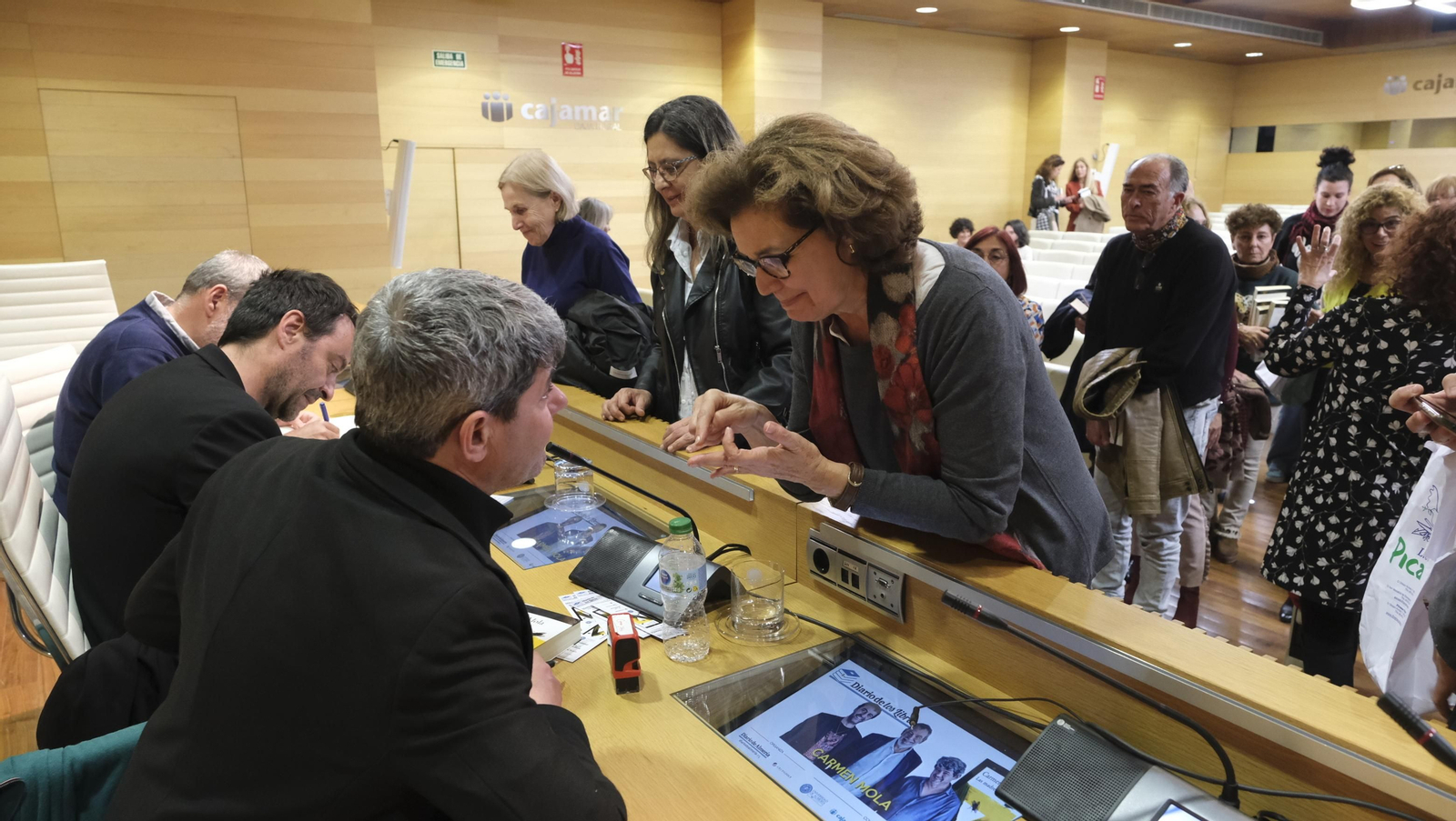 Imágenes de Diario de los Libros con Carmen Mola