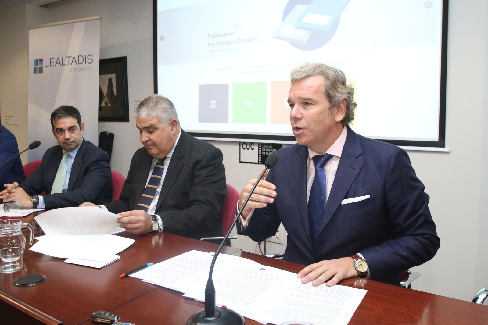 En primer plano, Joaquín Monterreal, y a su derecha José Pascual Pozo y Ricardo Álvarez Arroyo.