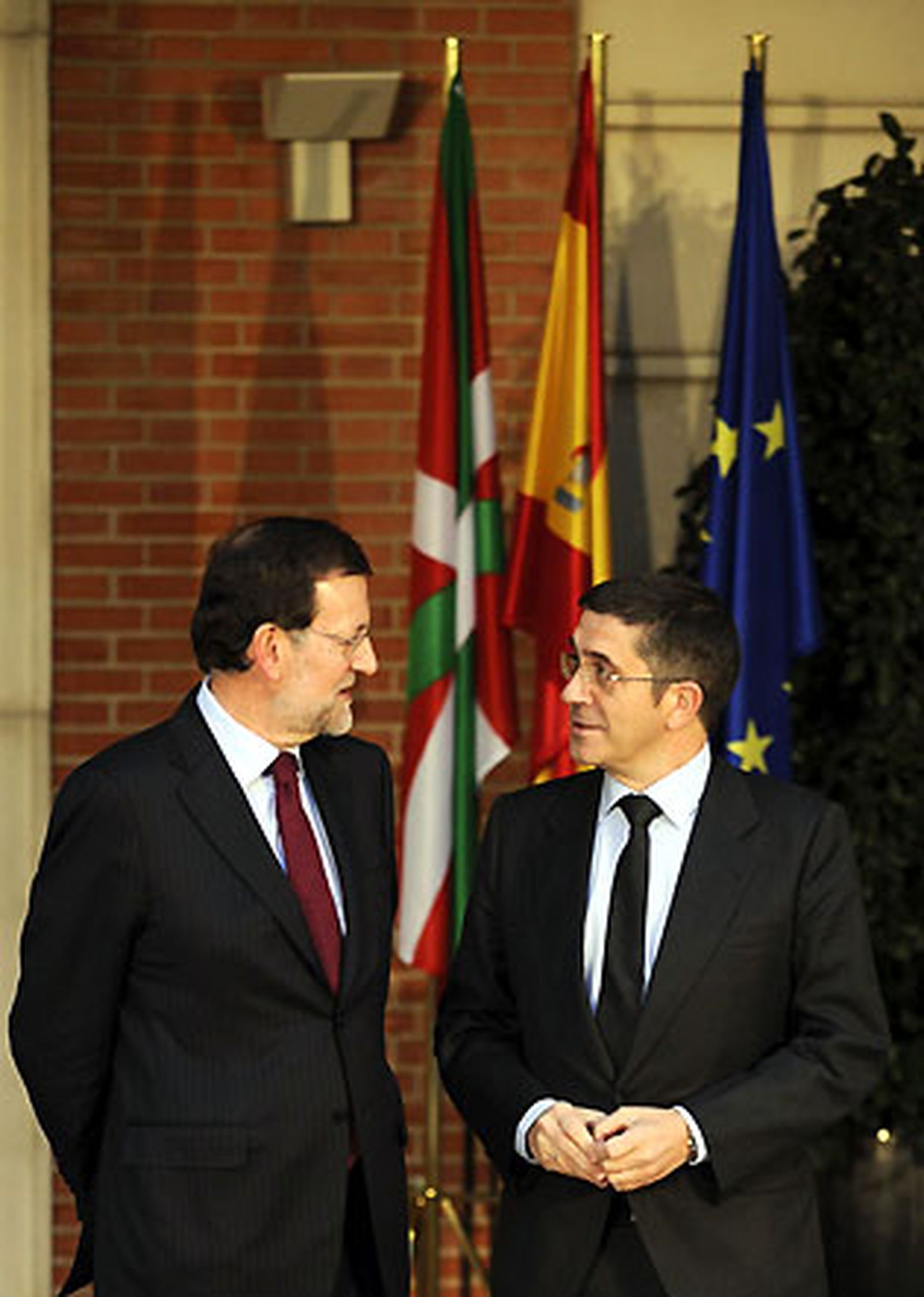 López pide a Rajoy acercar presos de ETA y legalizar la antigua Batasuna