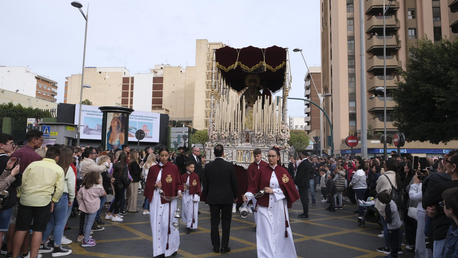La procesión de Coronación en Almería, en imágenes