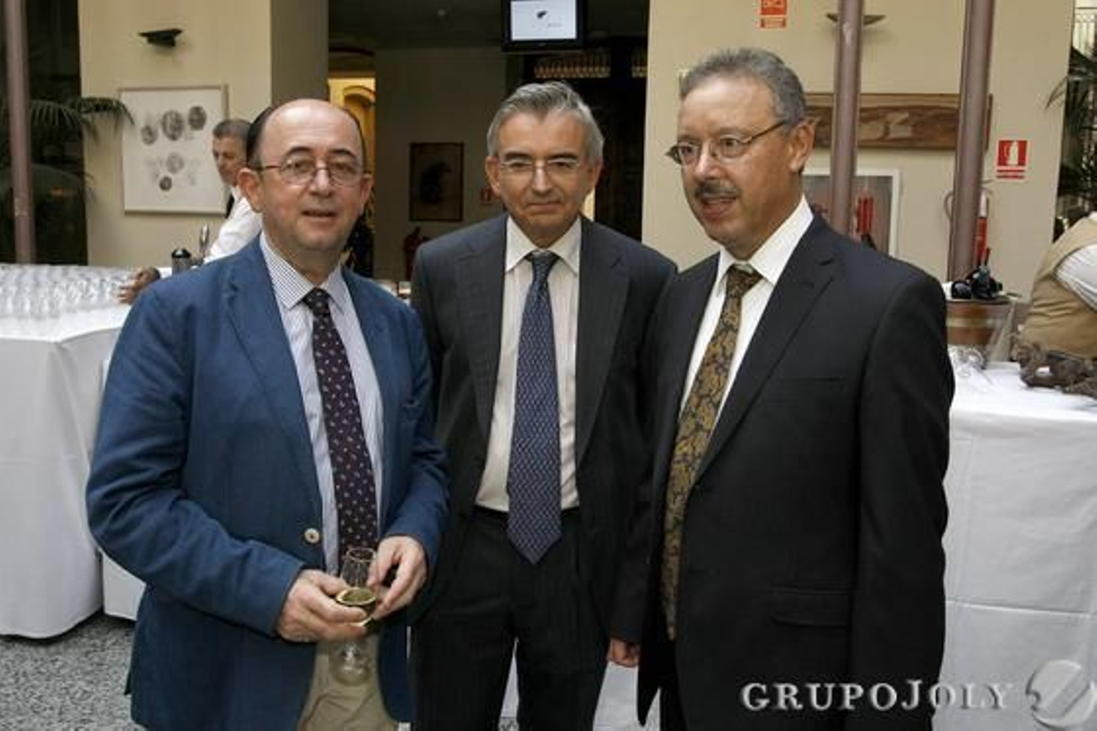Rafael Román, exdiputado en el Congreso de los Diputados; José Joaquín León, consejero del Grupo Joly; y Sellan Berrada, cónsul de Marruecos. 

Foto: Julio Gonzalez-Joaquin Pino-Jose Braza