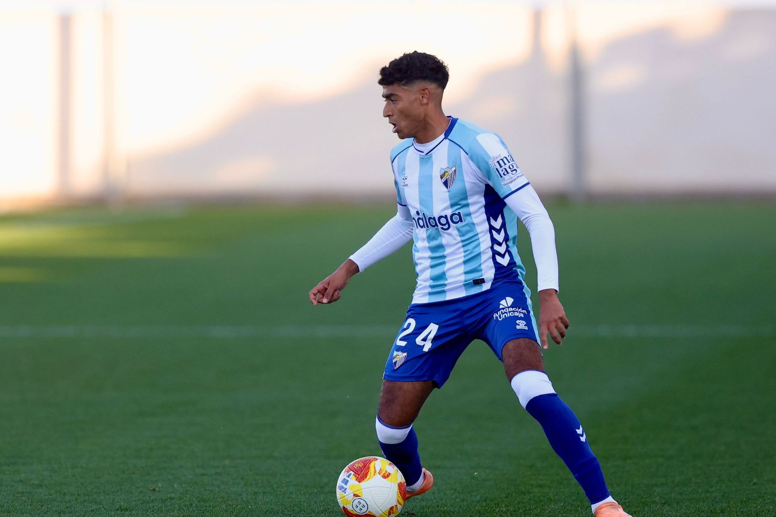 El Atlético Malagueño se abona a la épica para vencer al CD Extremadura