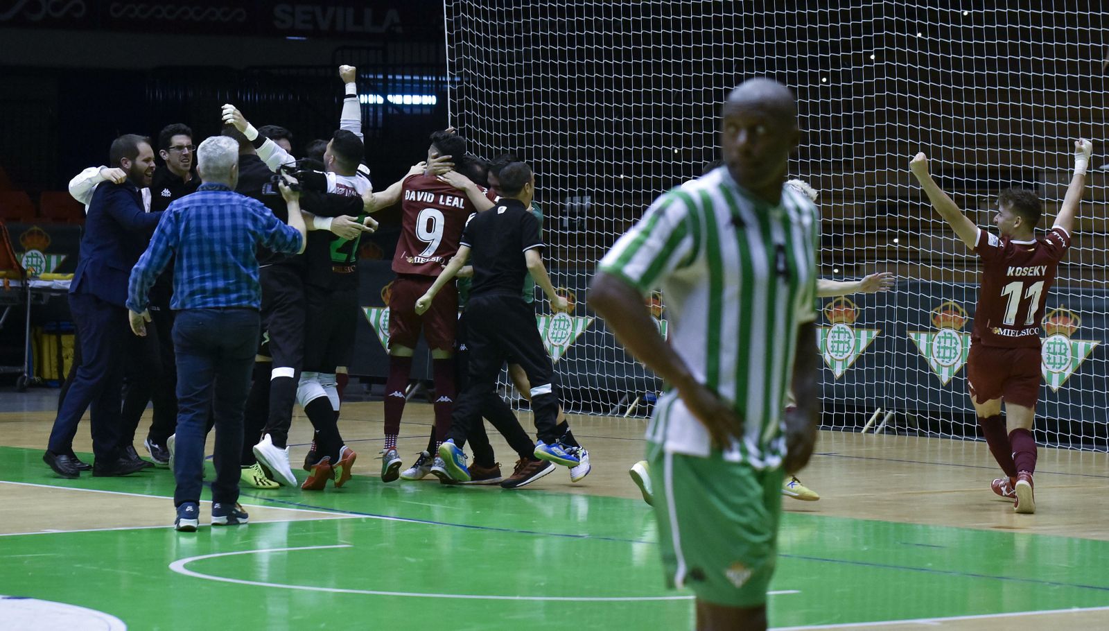 Las fotos del tercer partido del 'play off' entre el Betis Futsal y el Córdoba CF Futsal