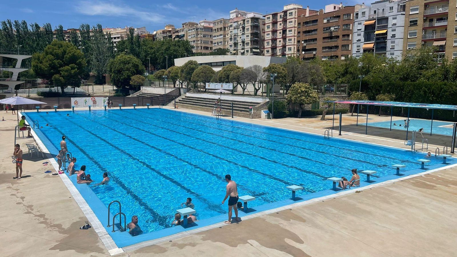 Vista general de la piscina de La Salobreja. Vista general de la piscina de La Salobreja.