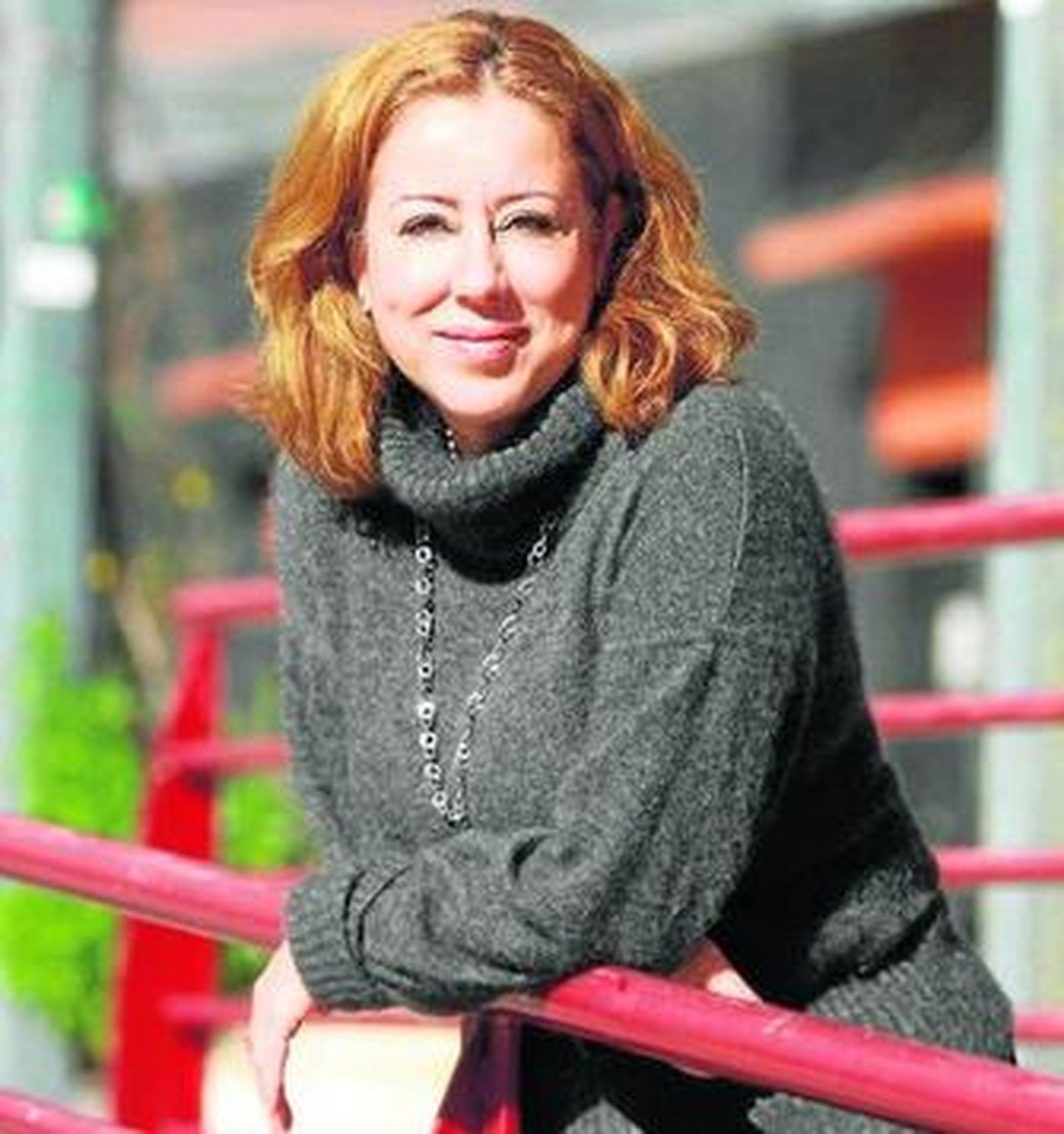 Entre agujas anda la cura