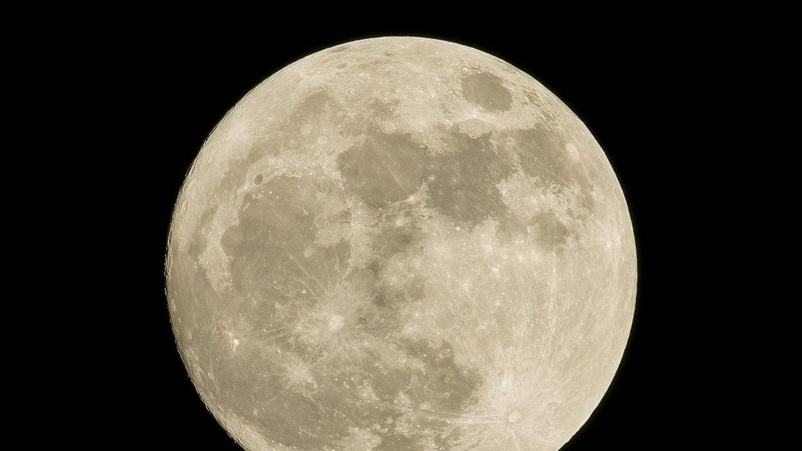 Imagen de una luna llena como la que se podrá ver a finales de este mes. Imagen de una luna llena como la que se podrá ver a finales de este mes.