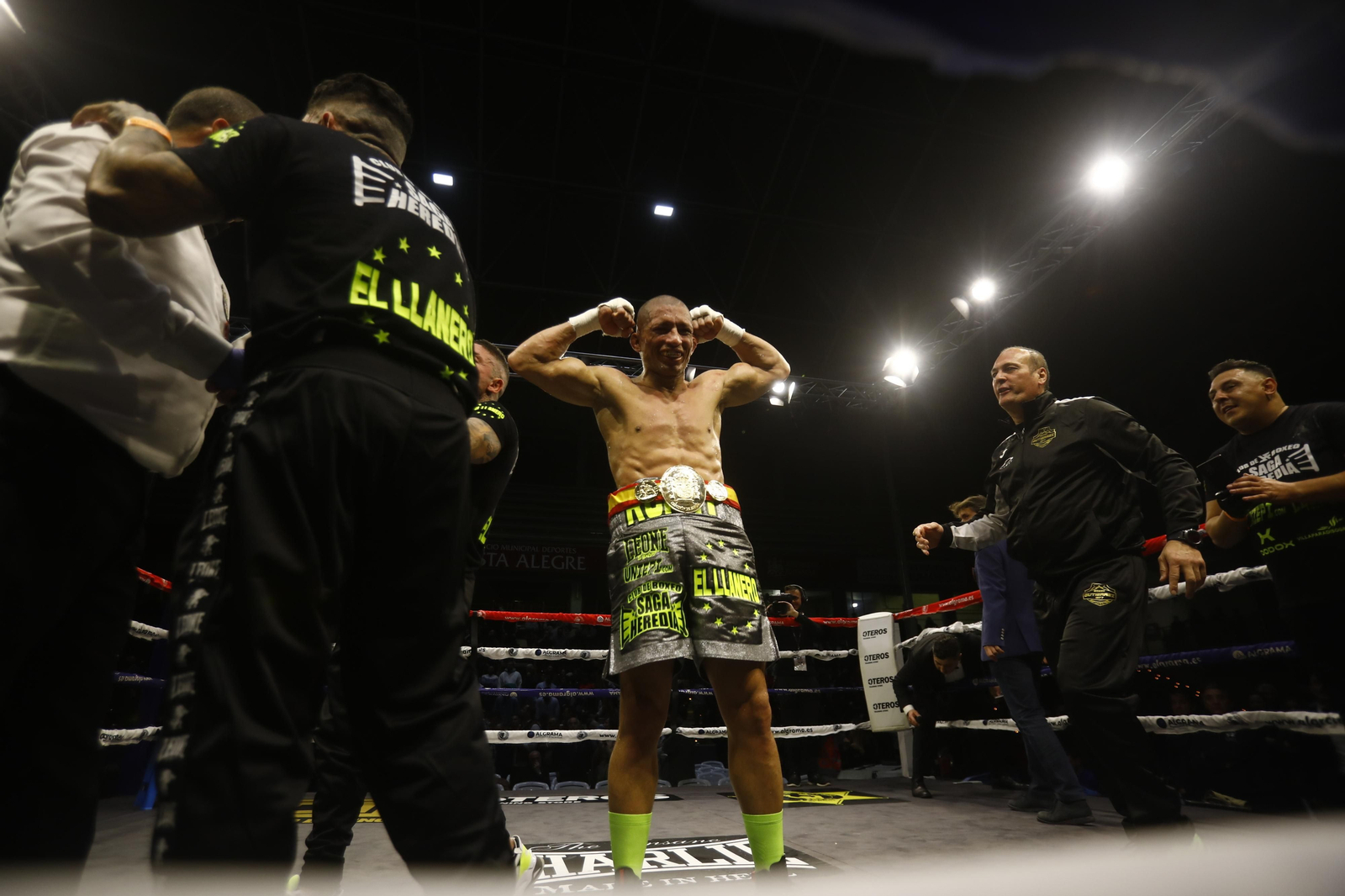 Las imágenes del combate entre José Luis Navarro Jr y Ronny Landaeta en Córdoba