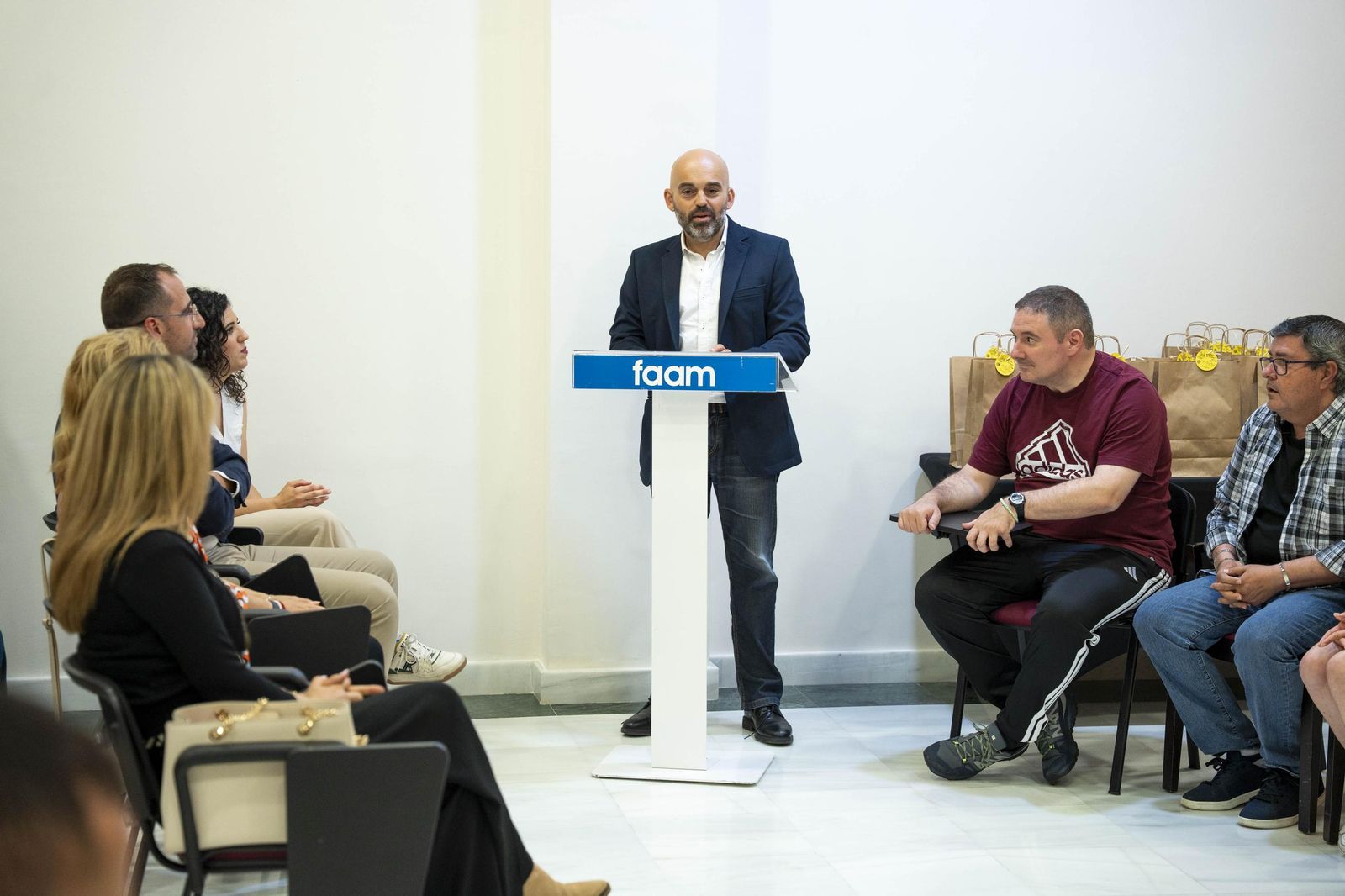 Las imágenes del acto de iniciación del Camino de Santiago de FAAM en Almería