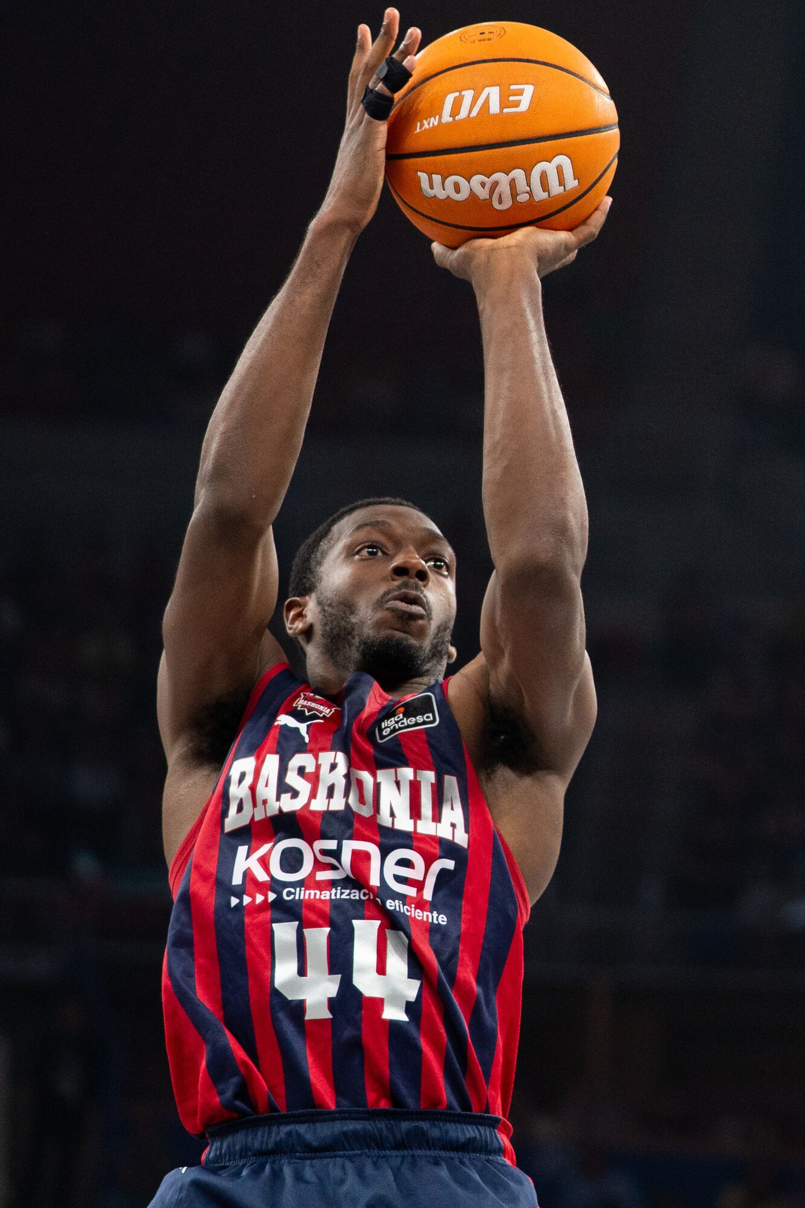 El Madrid tumba al Baskonia y espera a Unicaja o Barcelona en semifinales
